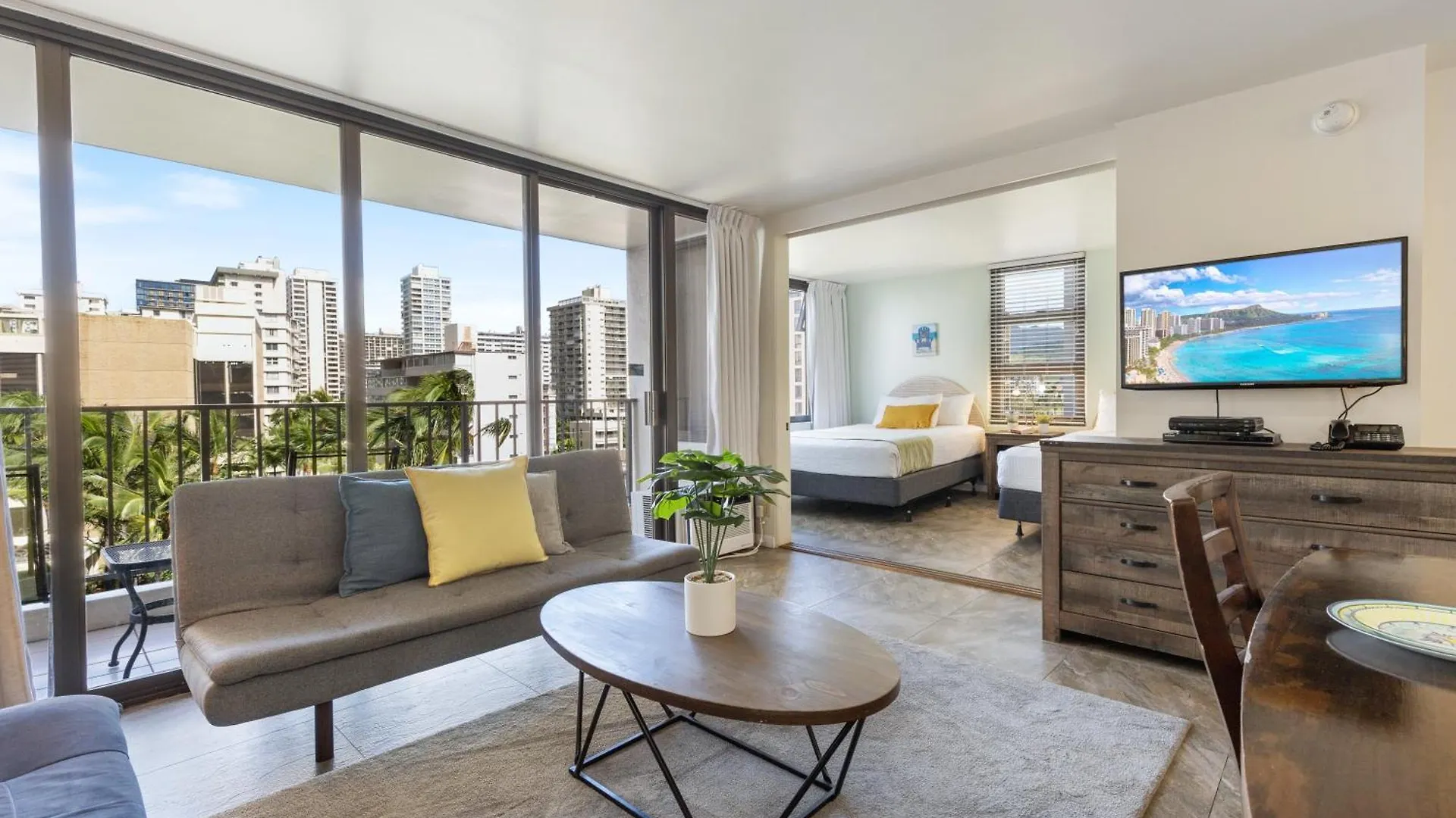 Spacious 8Th Floor Waikiki Condo With City Views, Full Kitchen & Free Parking 호놀룰루 0*,