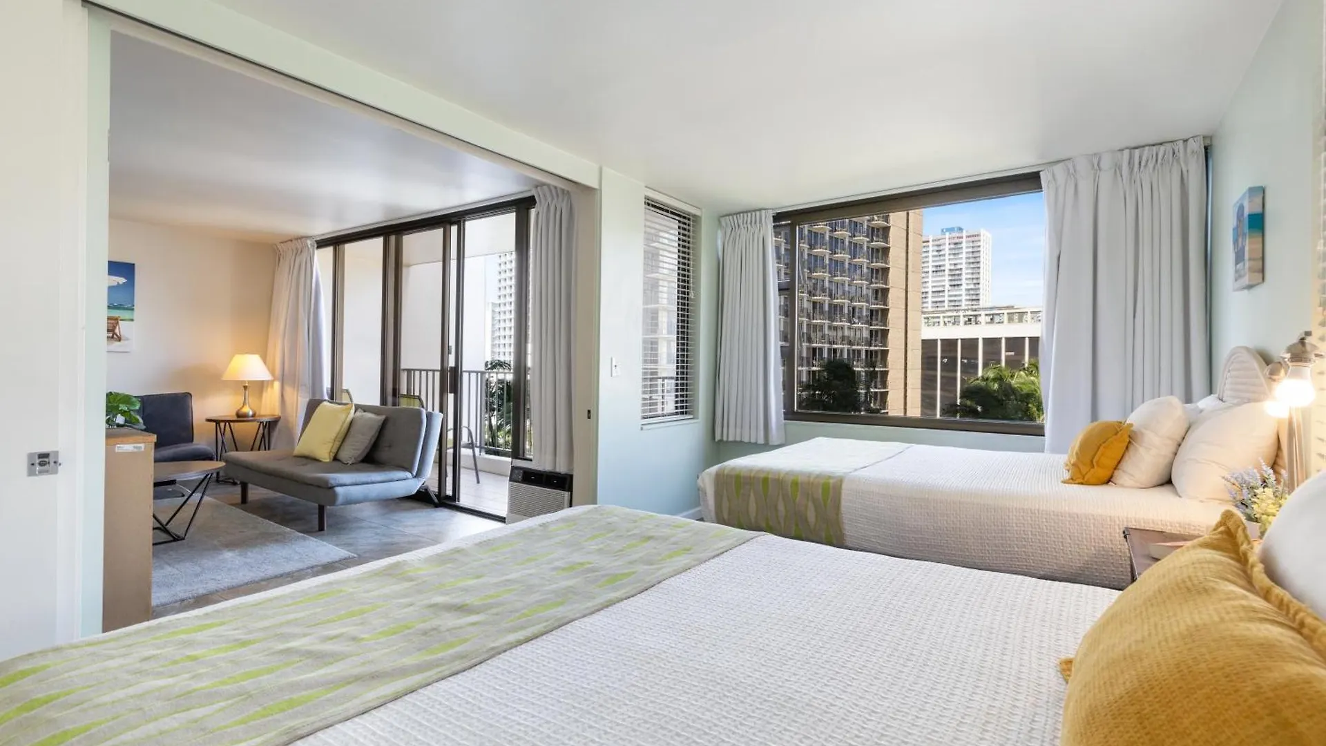 Spacious 8Th Floor Waikiki Condo With City Views, Full Kitchen & Free Parking Honolulu Appartamento