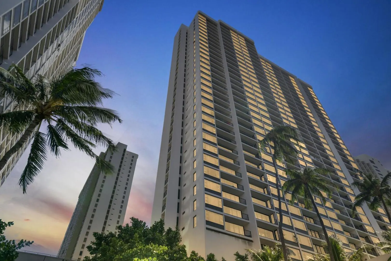 Spacious 8Th Floor Waikiki Condo With City Views, Full Kitchen & Free Parking Honolulu 0*,  Stati Uniti